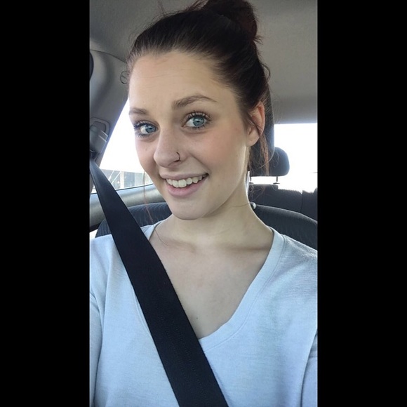 Meet your Posher, Michaela - Picture 1 of 1